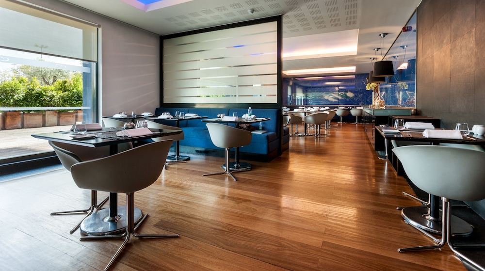 restaurant-cafeteria