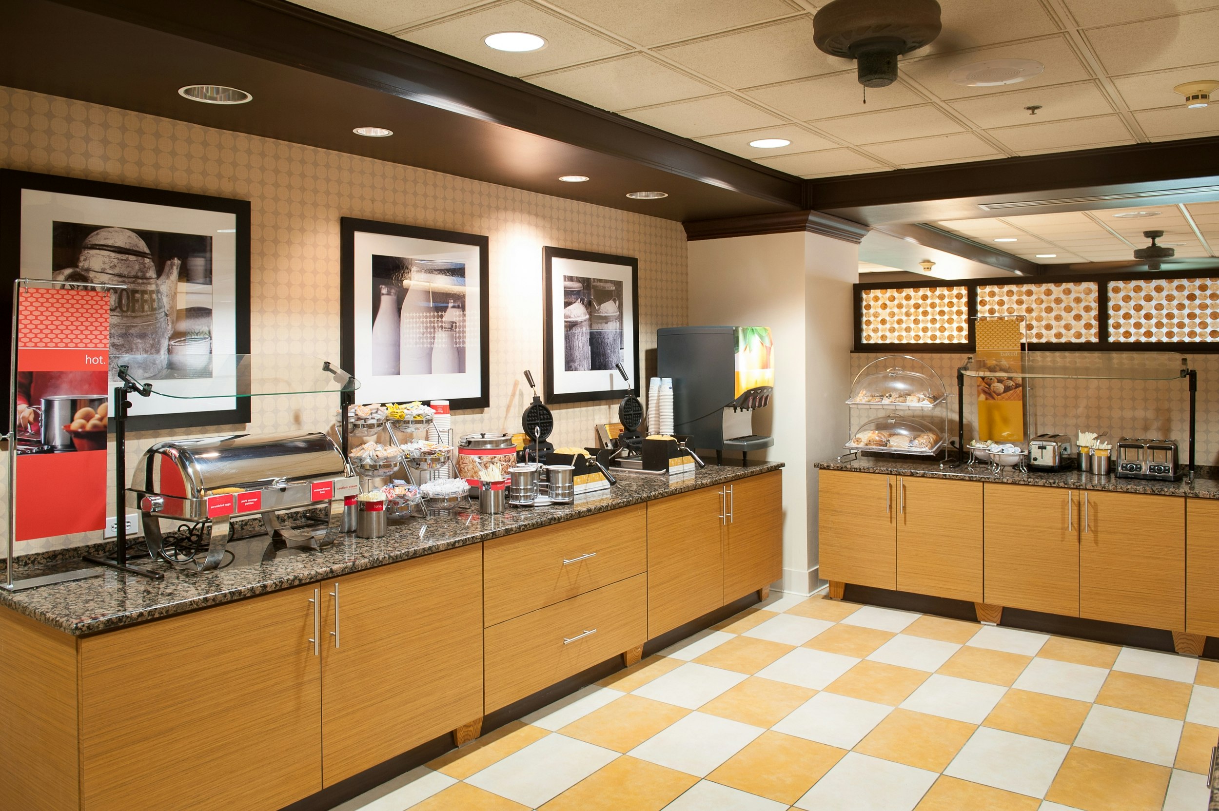 Hampton Inn Pensacola Airport Cordova Mall Area 44/68
