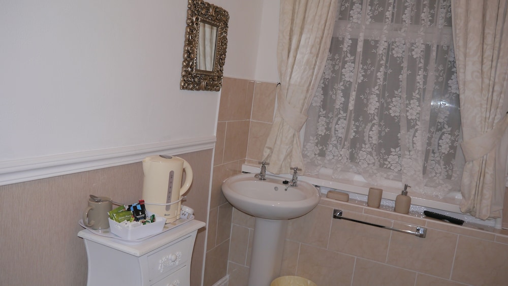 Hornby House Hotel 24/25