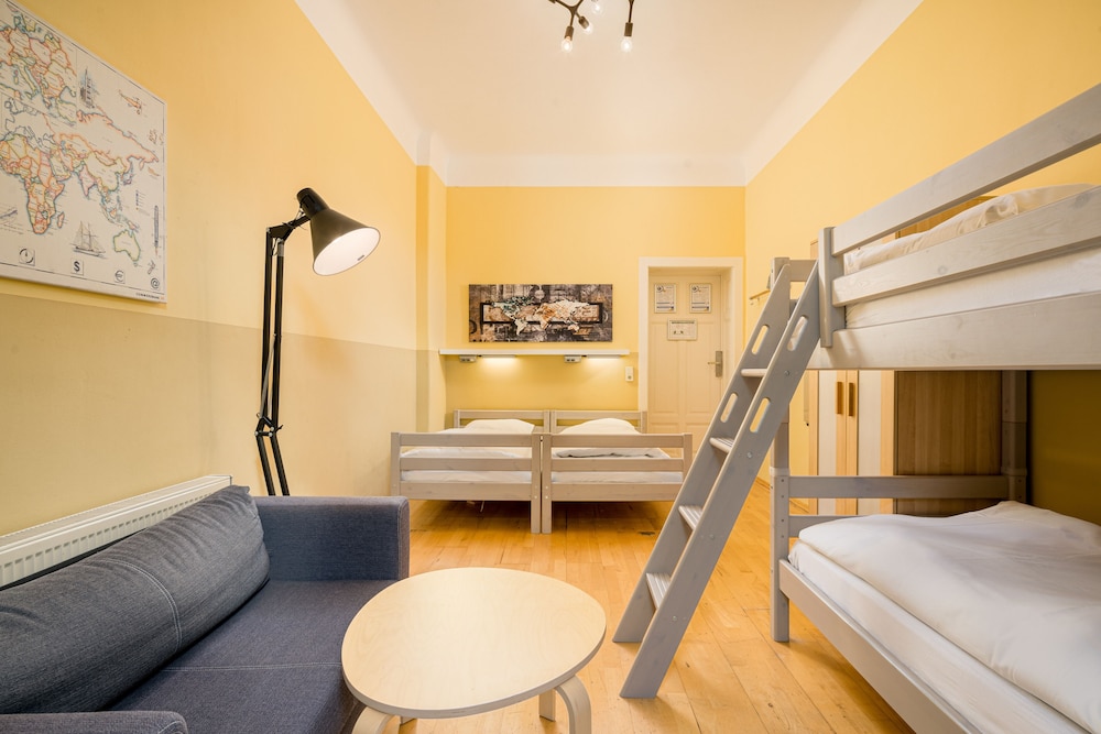 Hostel Mondpalast 52/73