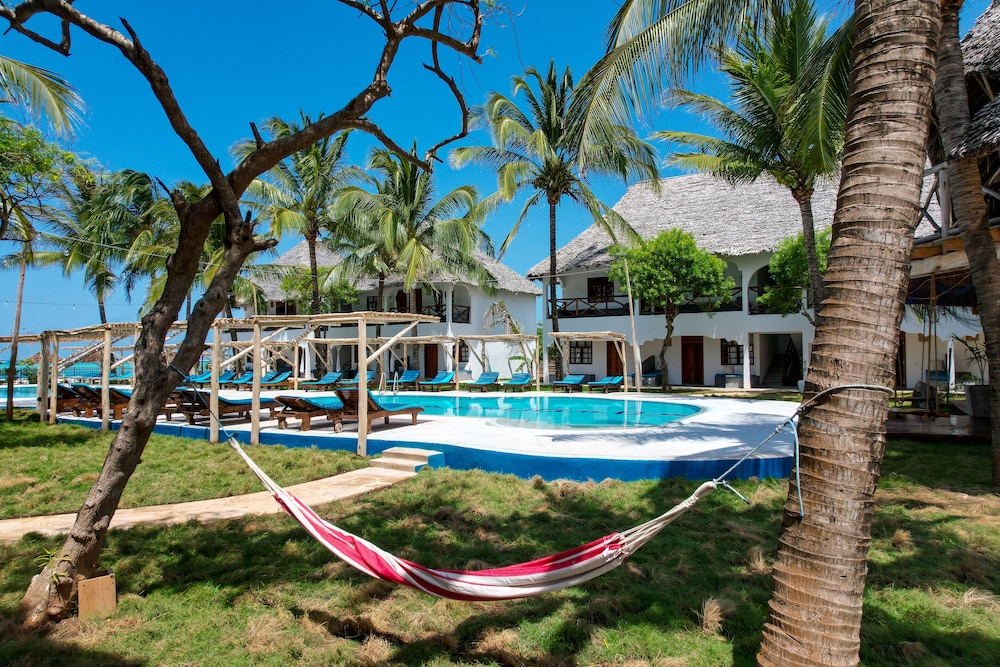 Nest Style Beach Hotel Zanzibar 39/59