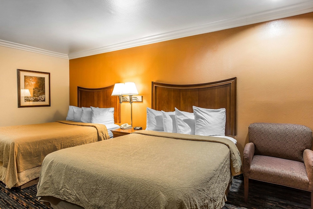Quality Inn Lake Elsinore 15/51