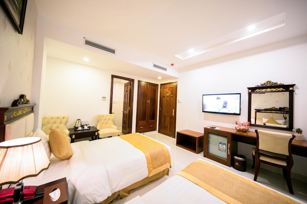 STANDARD, TWIN BEDS, NO WINDOW