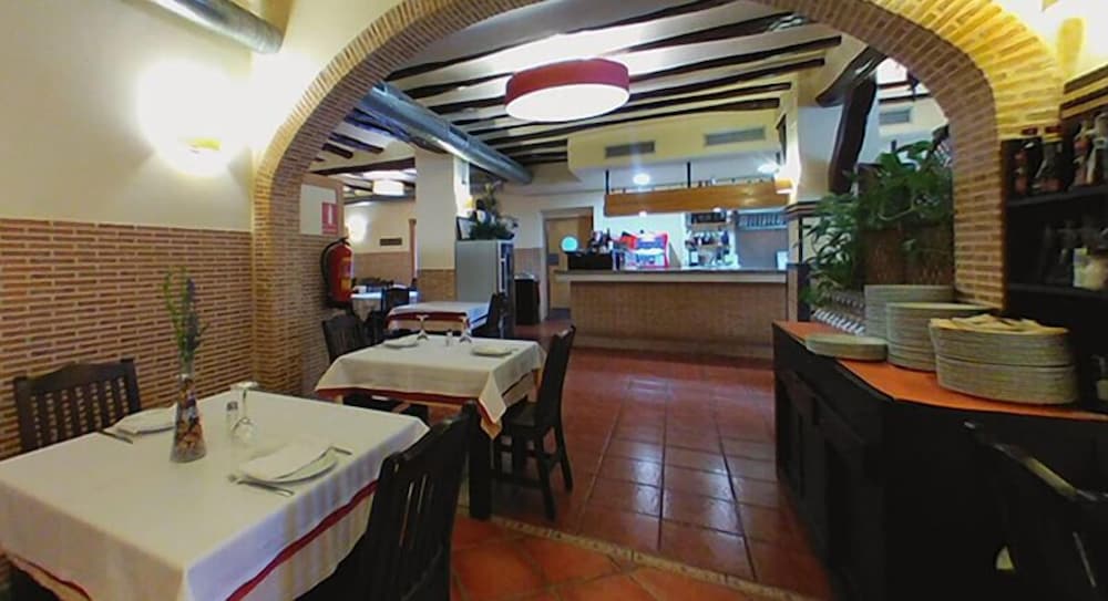 Hospedium Hotel Venta Sant Jordi 40/46