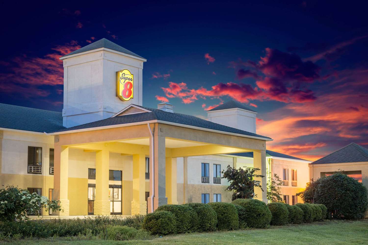 Super 8 by Wyndham Clemmons/Winston-Salem Area I-40 2/9