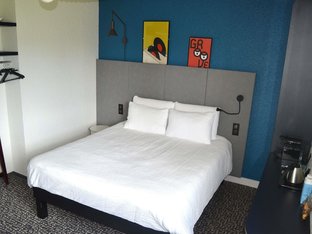 Ibis Egletons 28/74
