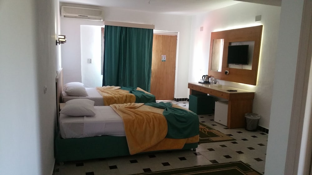 Bella Rose Aqua Park Beach Resort 13/33