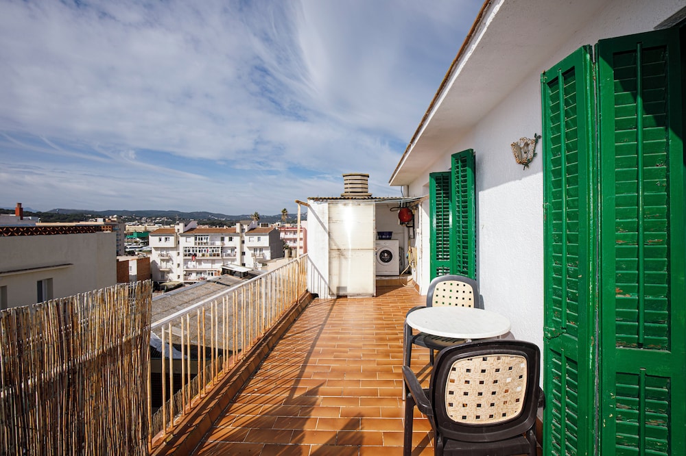 Hostal Mas 30/42