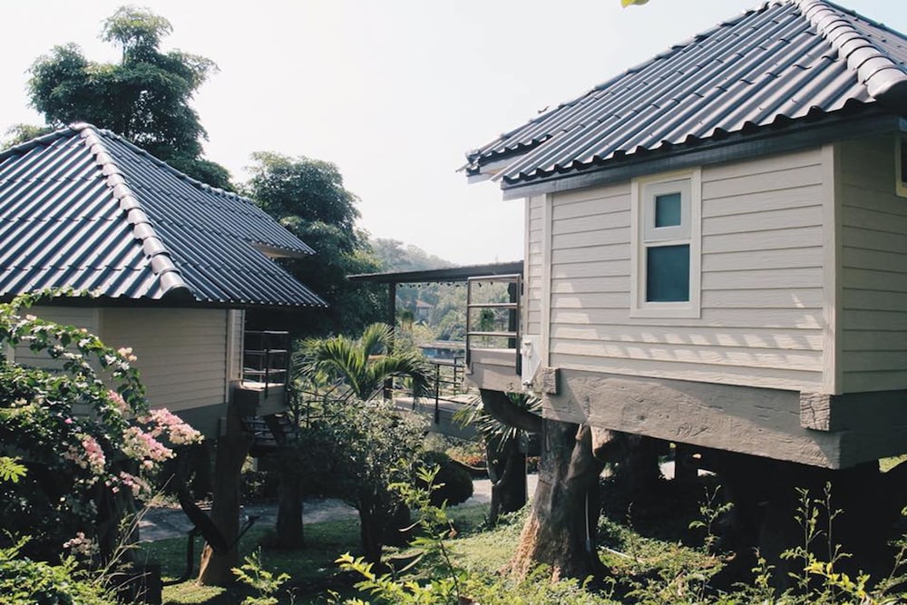 Onhill Village 7/49