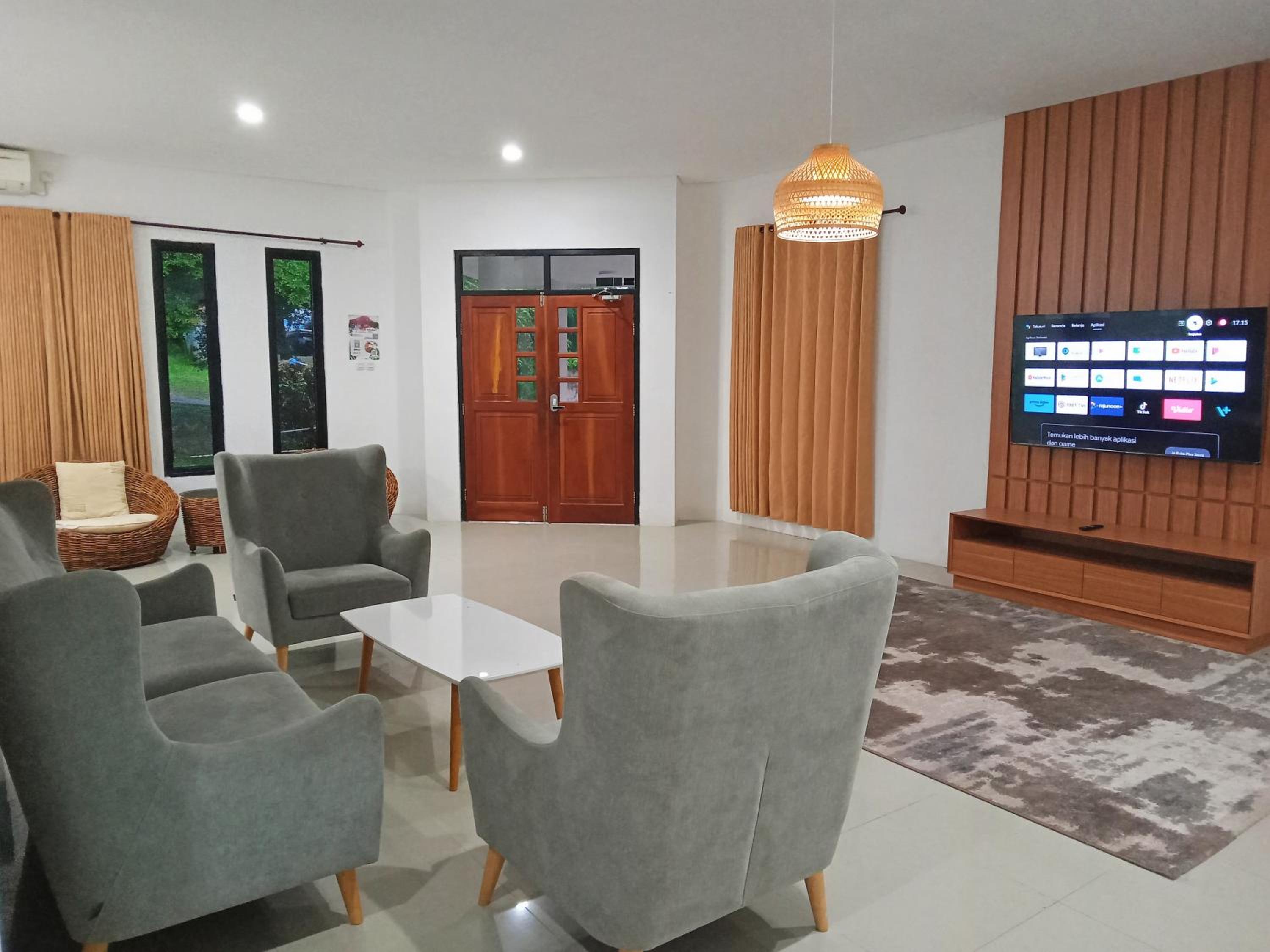 Jatiluhur Hotel Valley & Resort 38/57