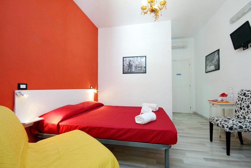Lucky Holiday Rooms 15/47