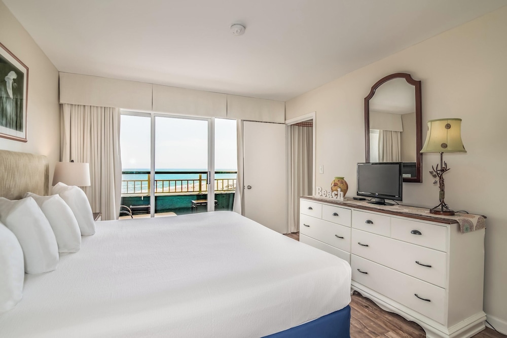 Bridge Water, 2 Bedrooms, Suite, 1 King and 1 Single Beds, 1 Queen and 1 Single Bed, Ocean Front