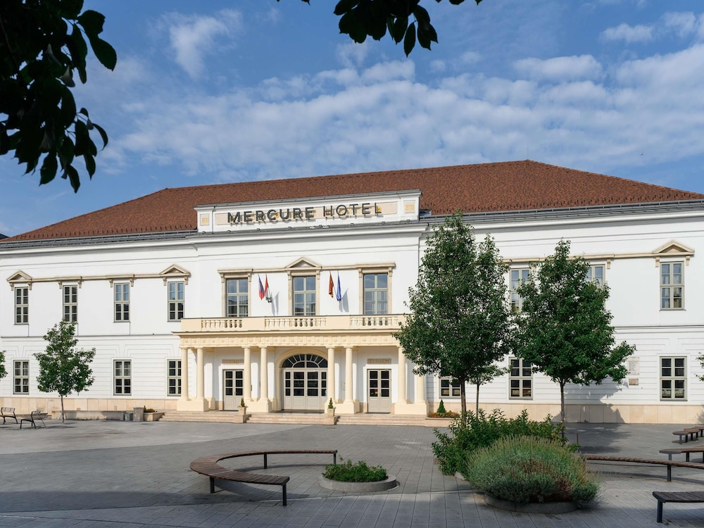 Mercure Szekesfehervar Magyar Kiraly 6/64