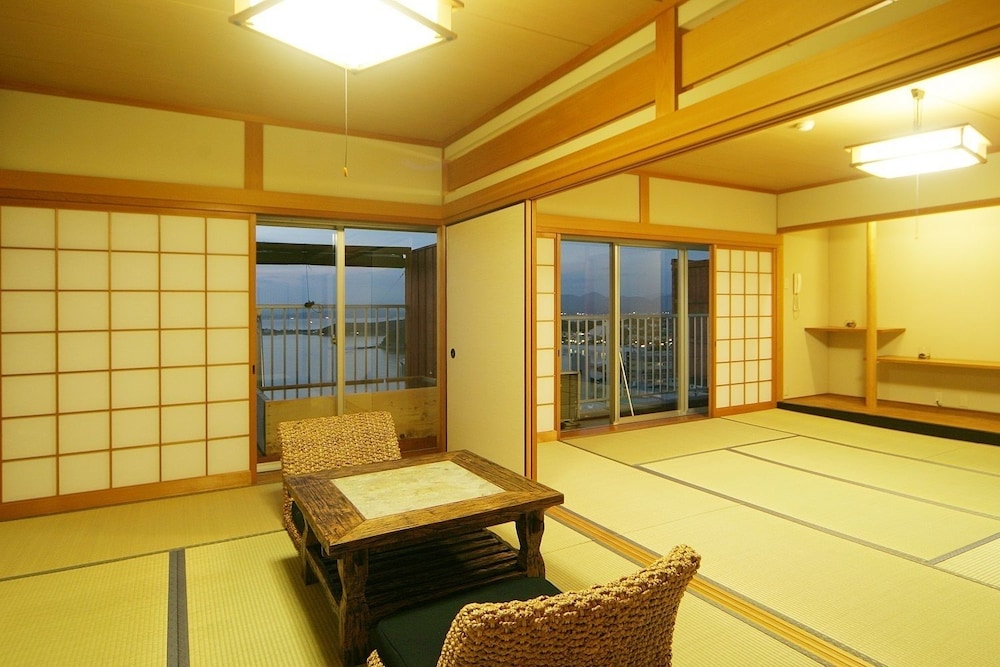 The Hotel Shirahama Onsen 14/23