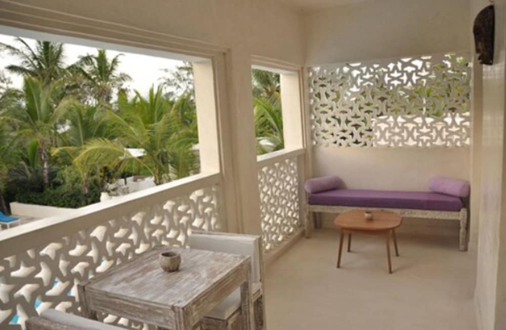 The Villa Luxury Suites Hotel 21/43