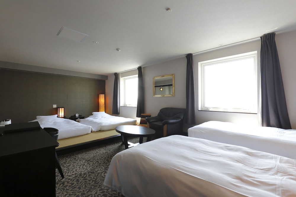 Spring Sunny Hotel Nagoya Tokoname 15/75