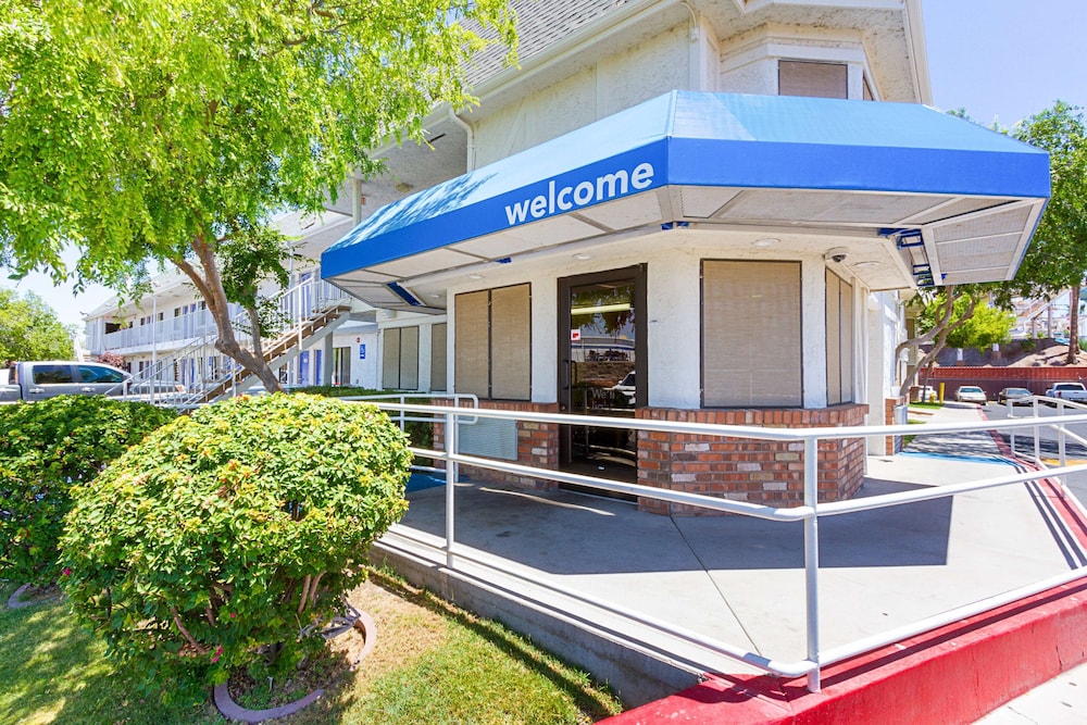 Motel6 Mesa, AZ - South 9/47