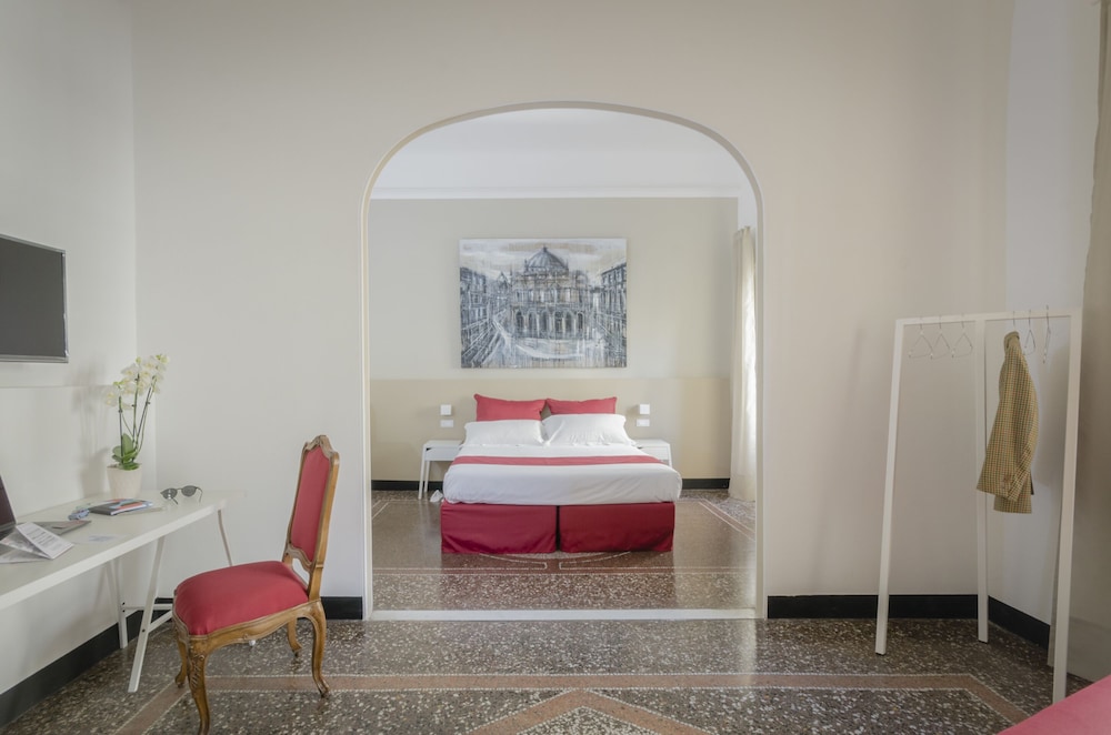 Genova46 Suites & Rooms 30/30