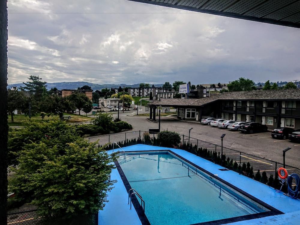 The Vista Inn 36/60