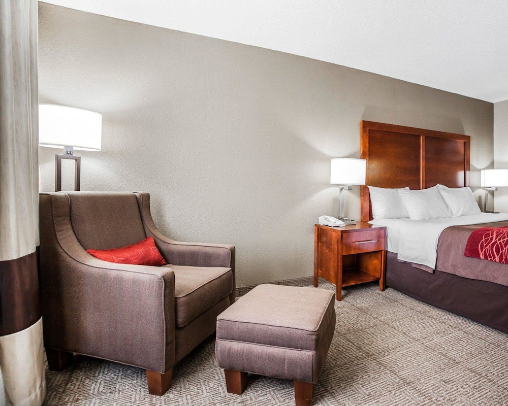 Comfort Inn And Suites Moberly Ex Holiday Inn Express Moberly 21/36