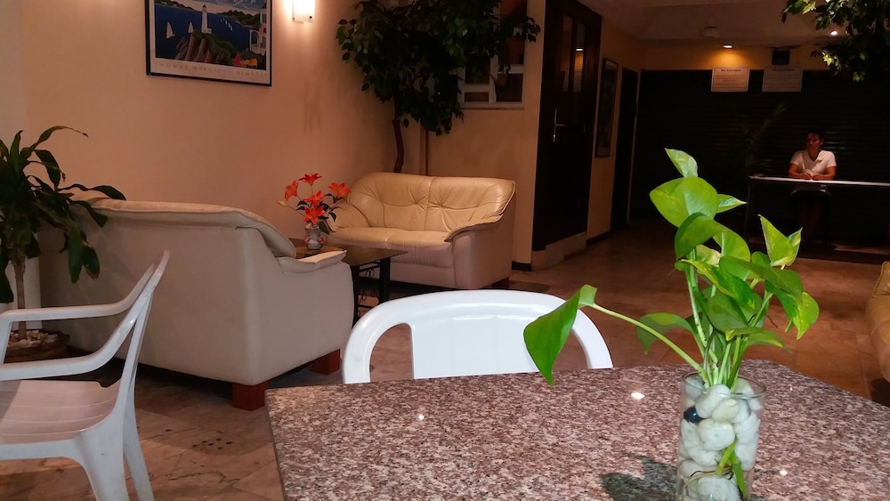 Paradise Inn 29/49