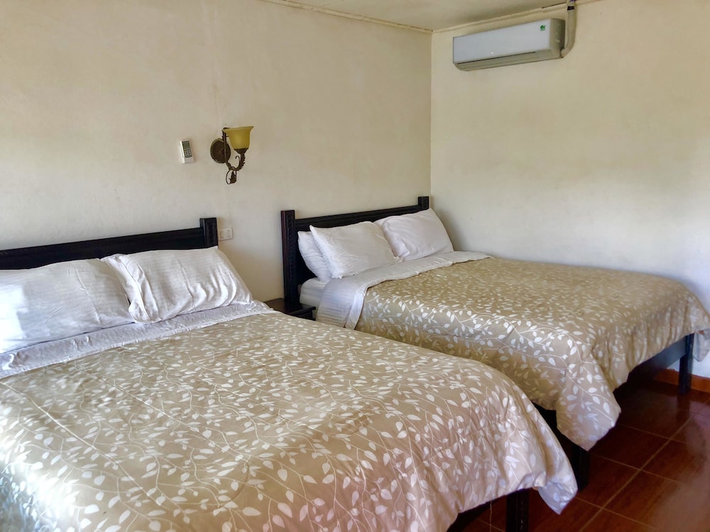 Cielo Azul Resort Hotel 4/34