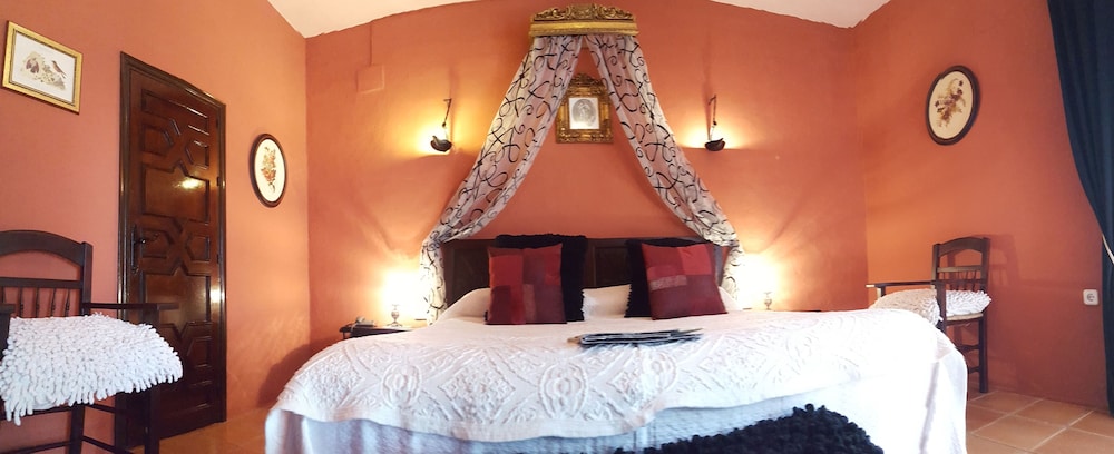 Hacienda El Santiscal - Adults Only 21/44