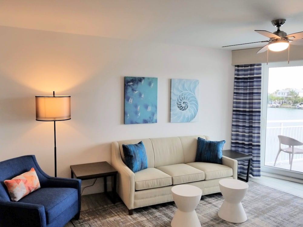 Provident Oceana Beachfront Suites 45/77