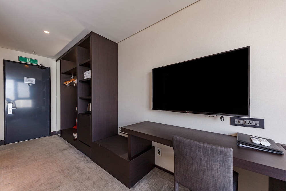 Ramada Encore by Wyndham CheonAn 44/50
