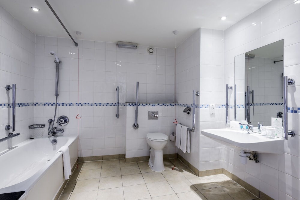 Holiday Inn London Sutton 11/73