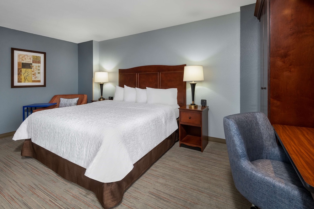 Hampton Inn Denver-International Airport 6/37