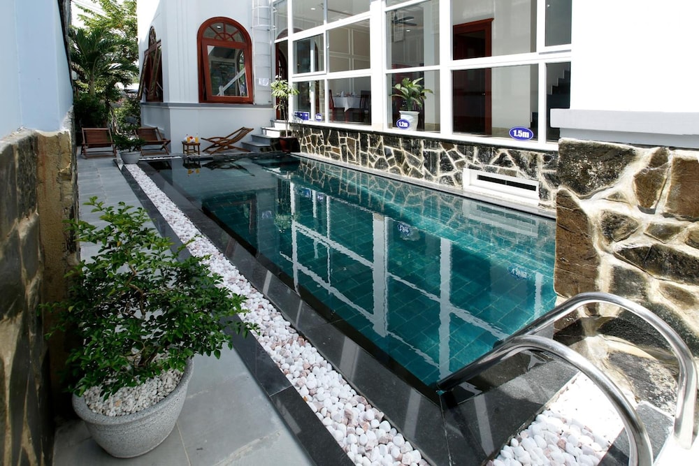 Iris Villa Hoi an 3/50
