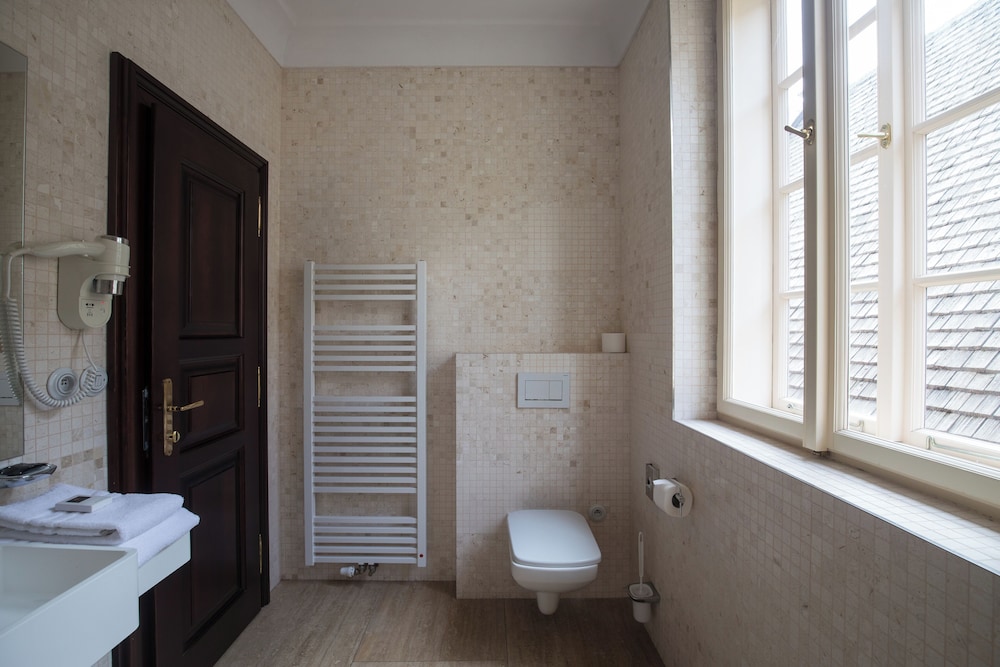 جناح بسرير كينج وسرير فردي، Hotel Ebersbach 4/8