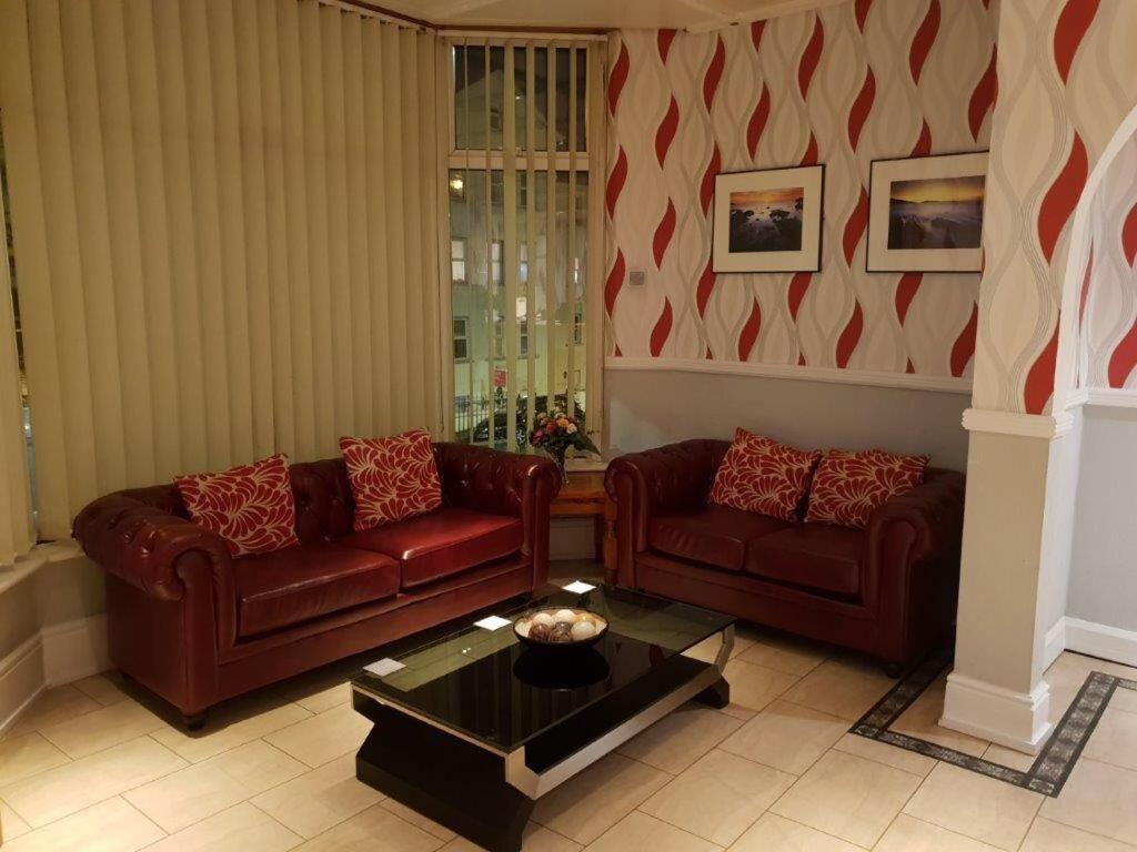 Ascot Hotel 37/50