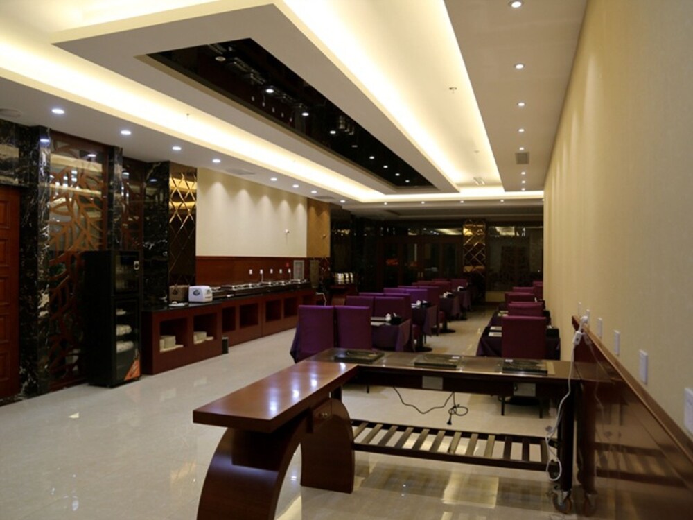 Greentree Inn Xizhou Fanshi County Bus Station Hotel 18/27