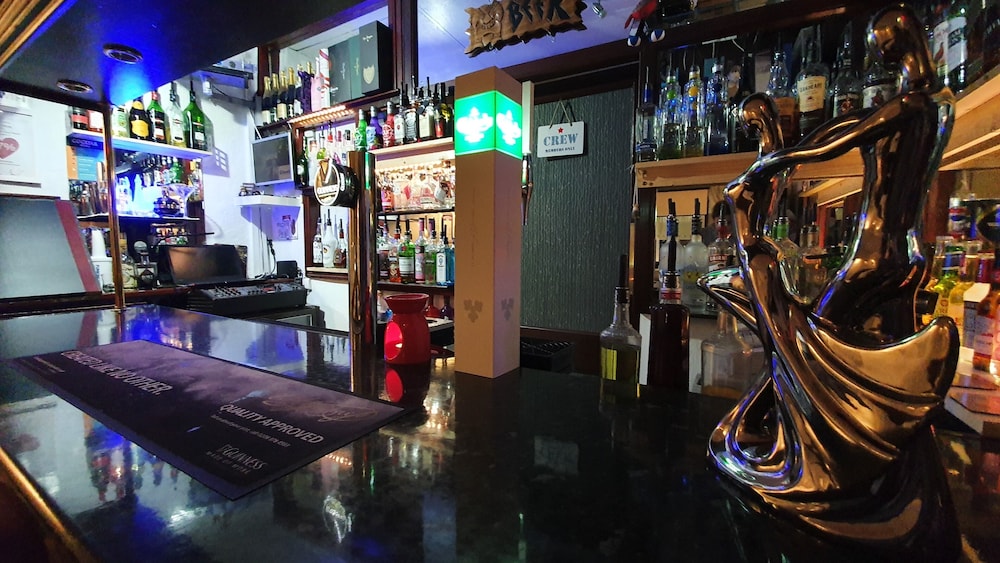 Rock Dene Hotel - Guest House 45/50