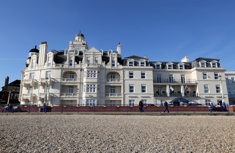 Shore View Hotel 4/49