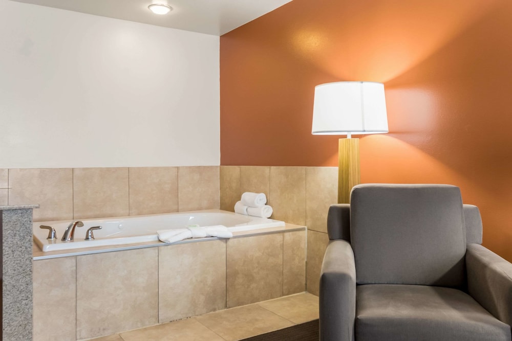 Sleep Inn & Suites North Liberty - Liberty City 18/43
