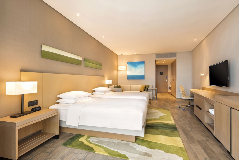 Hyatt Place Sanya City Center 17/62