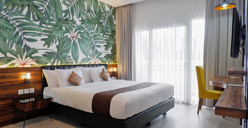 Resort, Suite, Queen Bed
