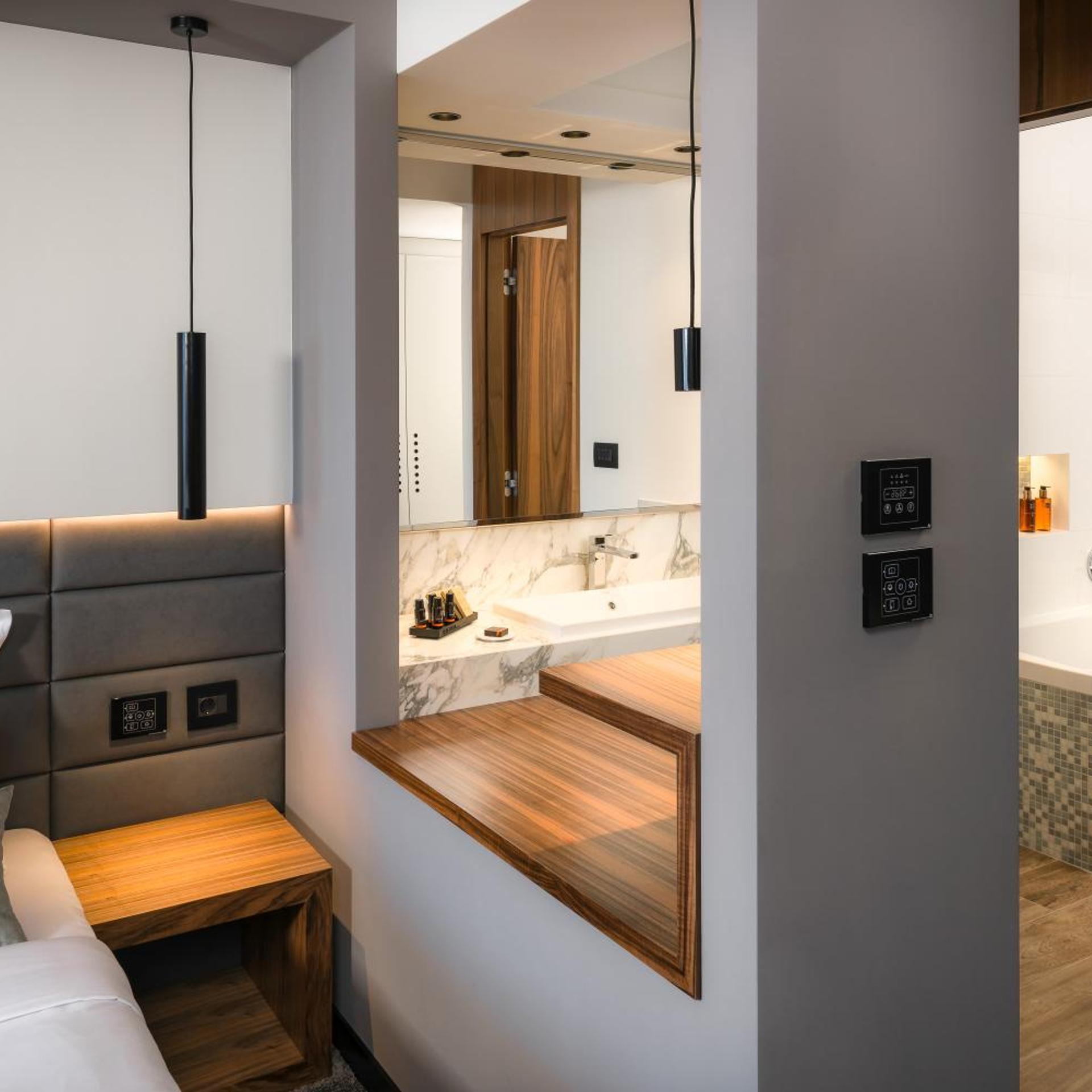 Deluxe, Double Bed, Lateral Side Sea View، Hotel Ani - Adults Only 5/5