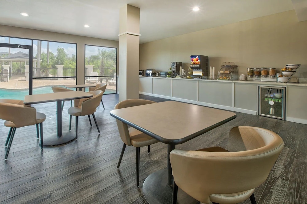 Wingate by Wyndham Biloxi/Ocean Springs 34/38