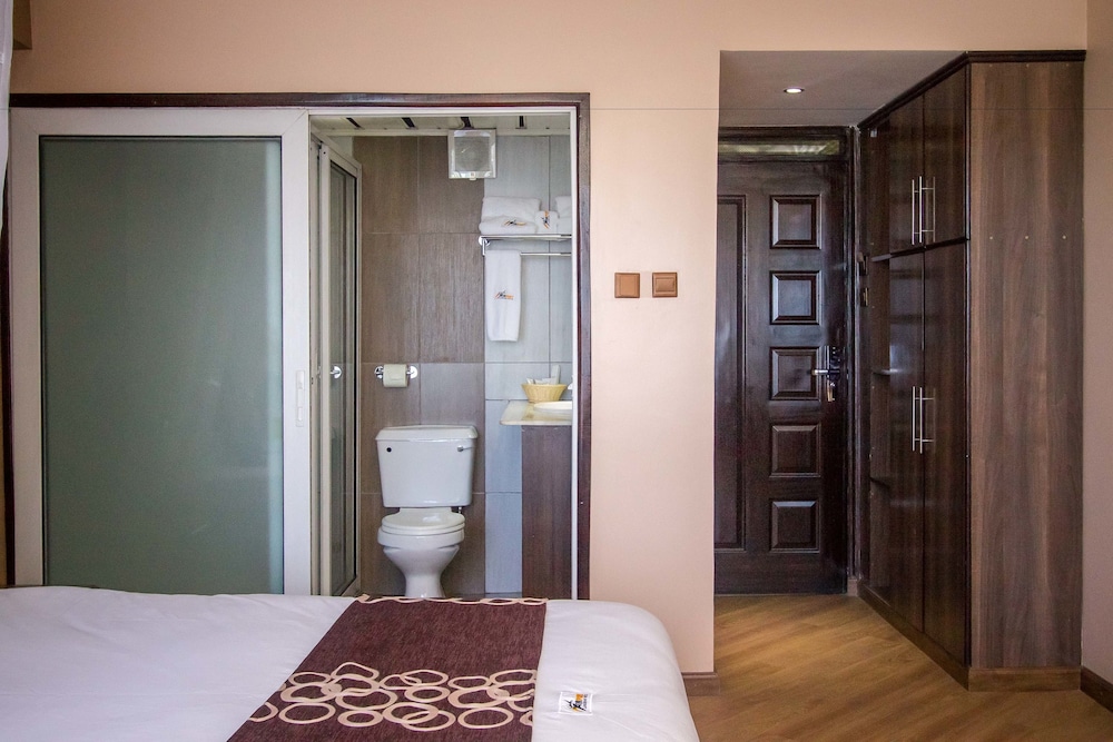 Airport Landing Hotel 17/48