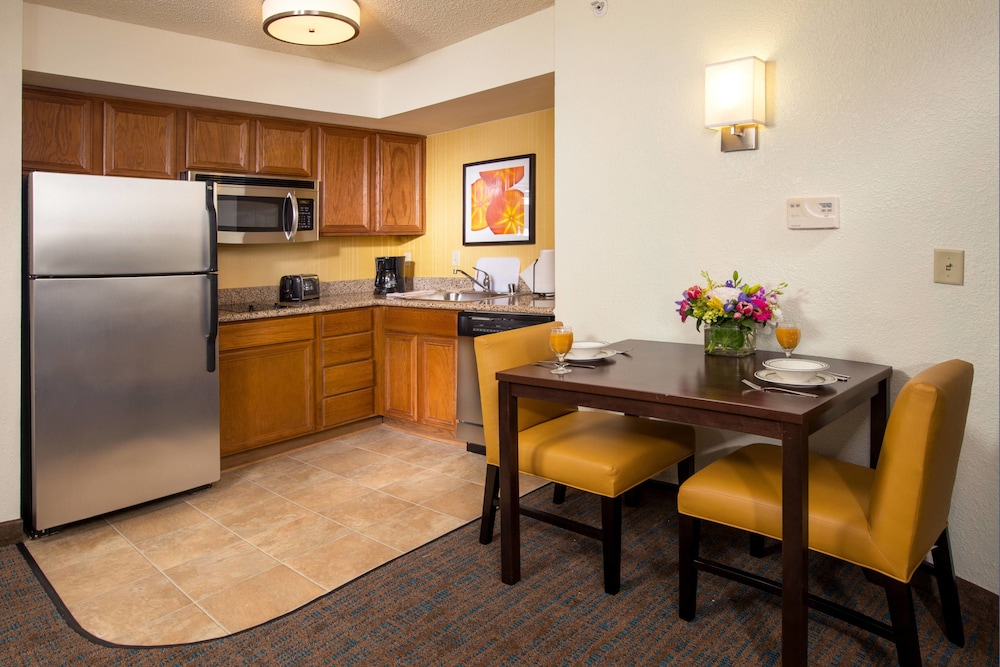 Residence Inn by Marriott Washington, DC/Dupont Circle 18/19