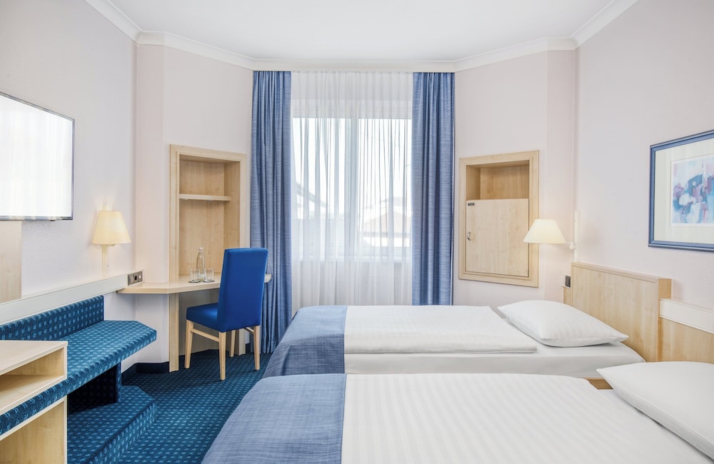Superior, Twin Beds, INTERCITYHOTEL ERFURT 2/3