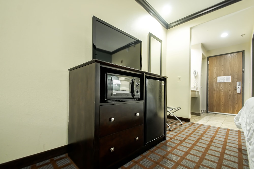Days Inn by Wyndham Baton Rouge/I-10 21/56