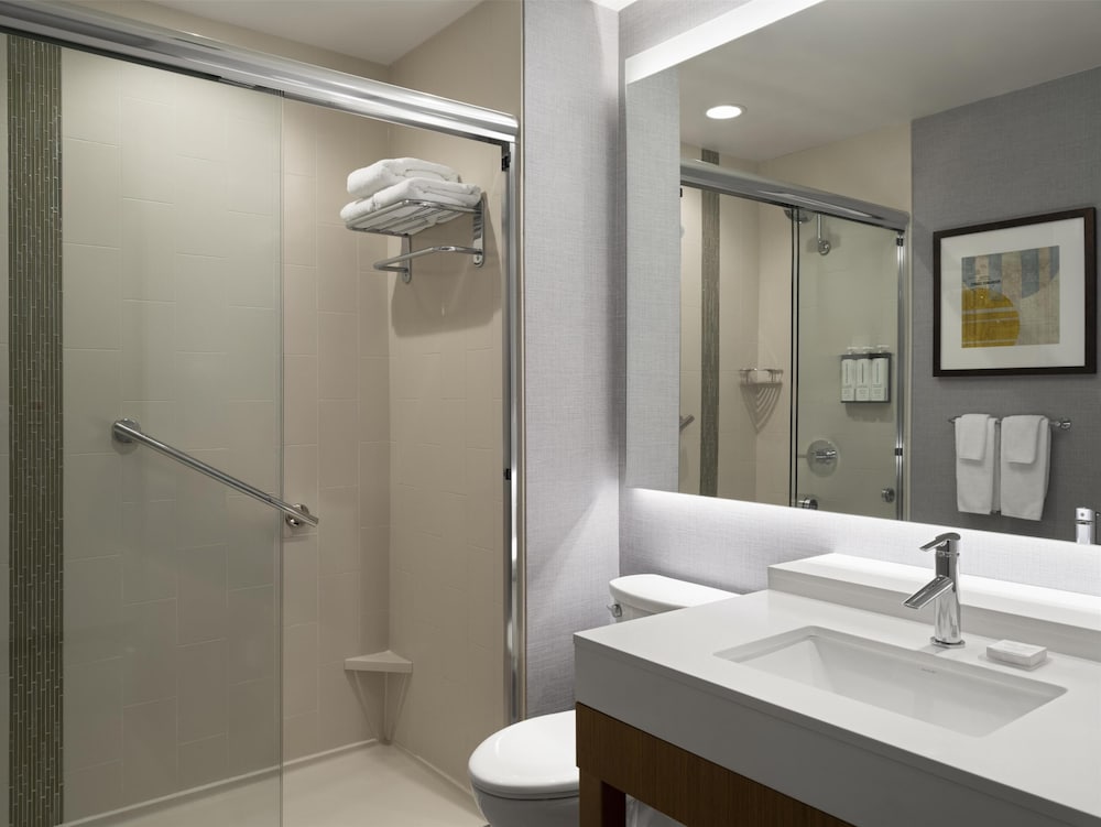 Hyatt Place Milwaukee Downtown 69/71