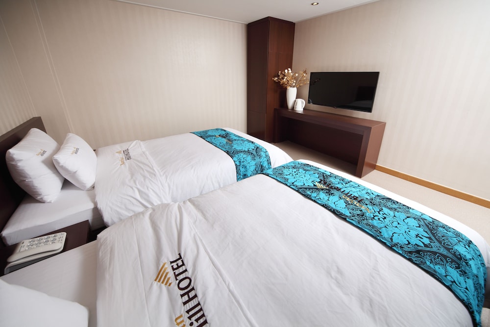 Namsan Hill Hotel 38/62
