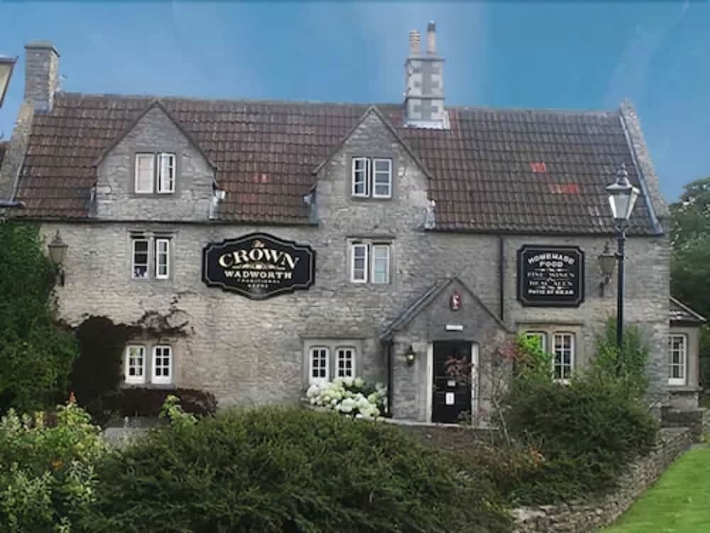 Crown Inn 42/47