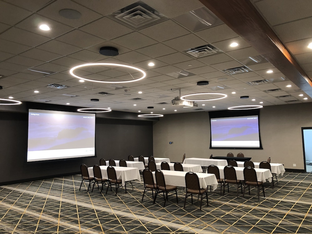 Holiday Inn Hotel And Suites St Cloud 45/60